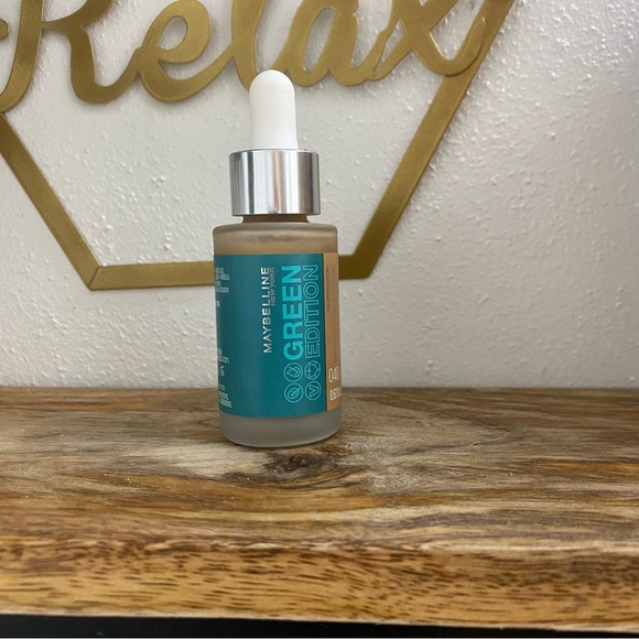 Maybelline Green Edition Superdrop Tinted Oil Base Makeup #40 New - Picture 4 of 6